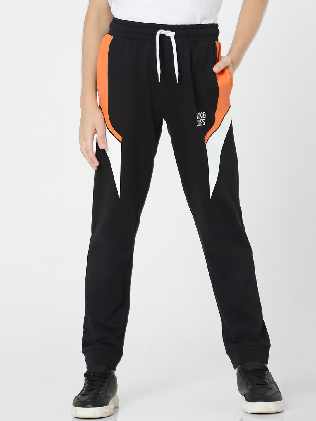 

Jack & Jones Junior Boys Black Solid Cotton Joggers