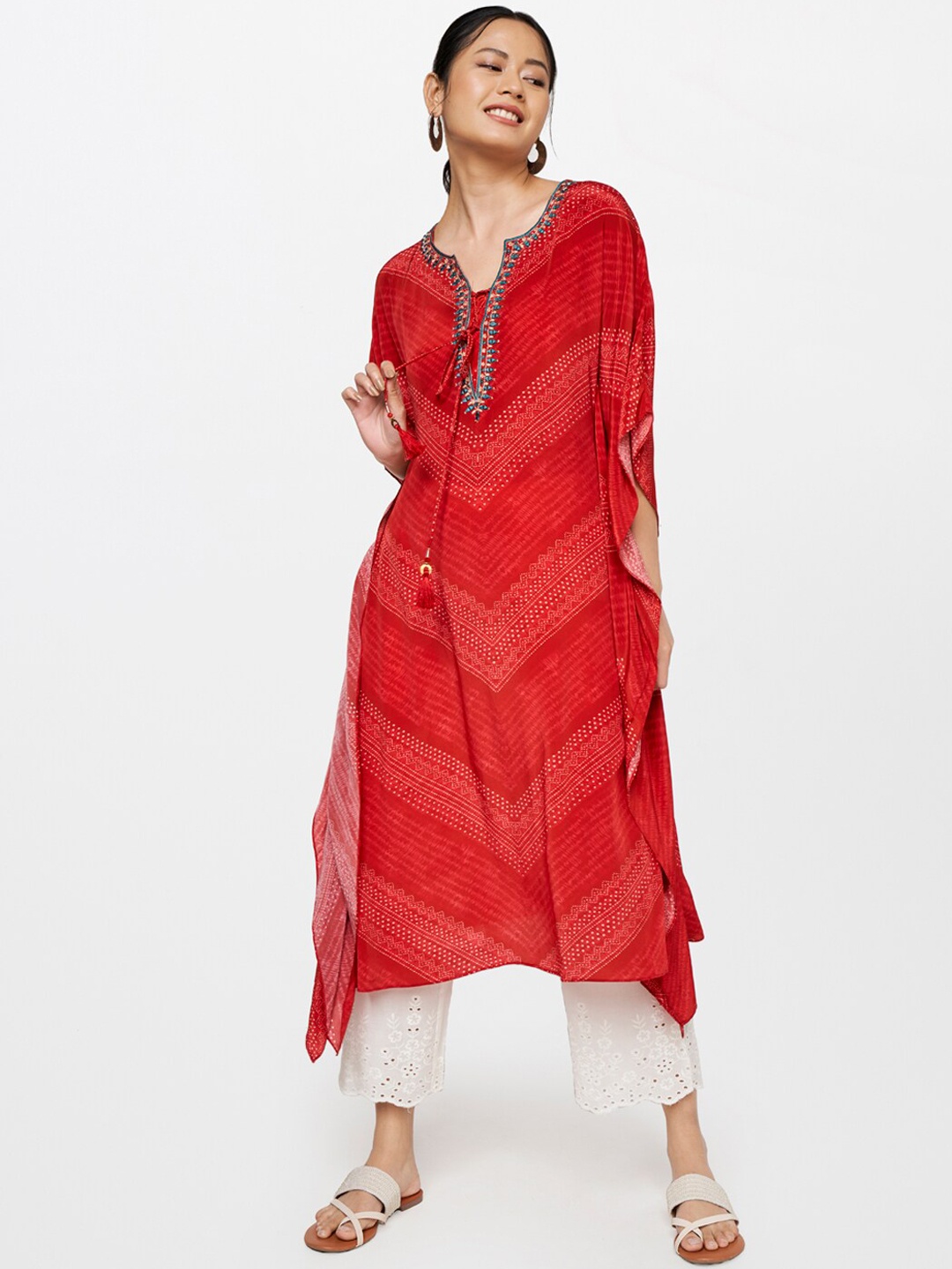 

Global Desi Women Red Geometric Printed Flared Sleeves Thread Work Kaftan Kurta