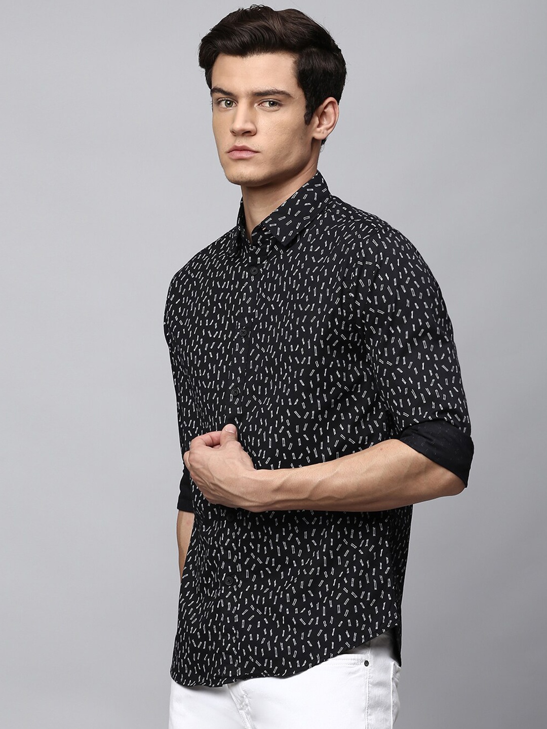 

Dennis Lingo Men Black Slim Fit Printed Casual Shirt