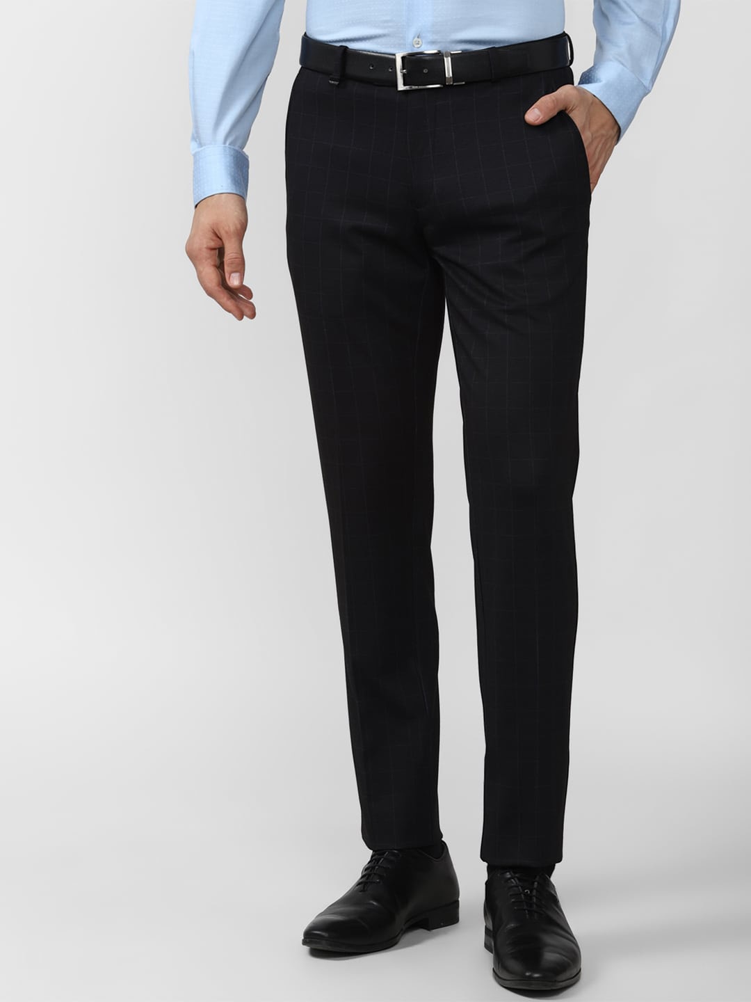 

Van Heusen Men Black Checked Slim Fit Formal Trousers