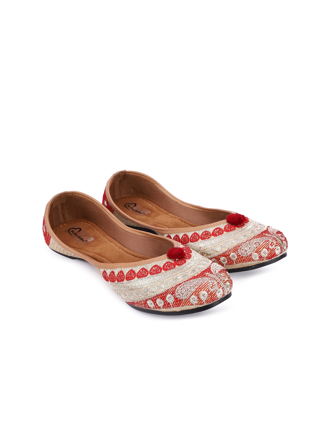 

The Desi Dulhan Women Gold-Toned Ethnic Mojaris Flats
