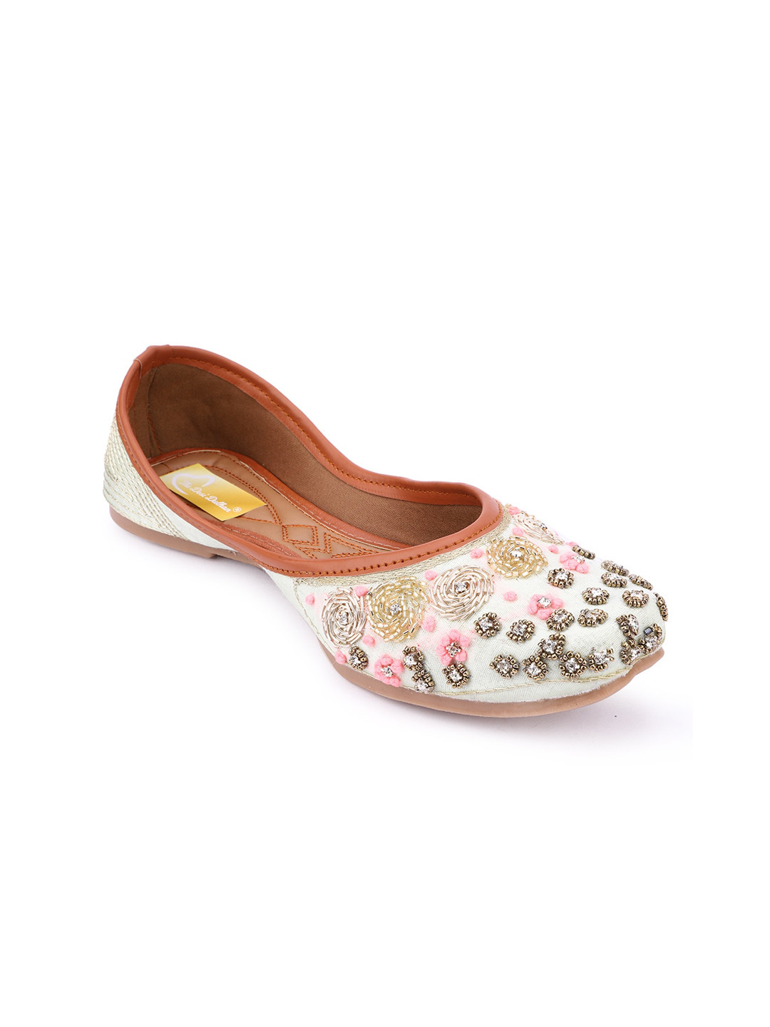 

The Desi Dulhan Women Green Embellished Ethnic Mojaris Flats