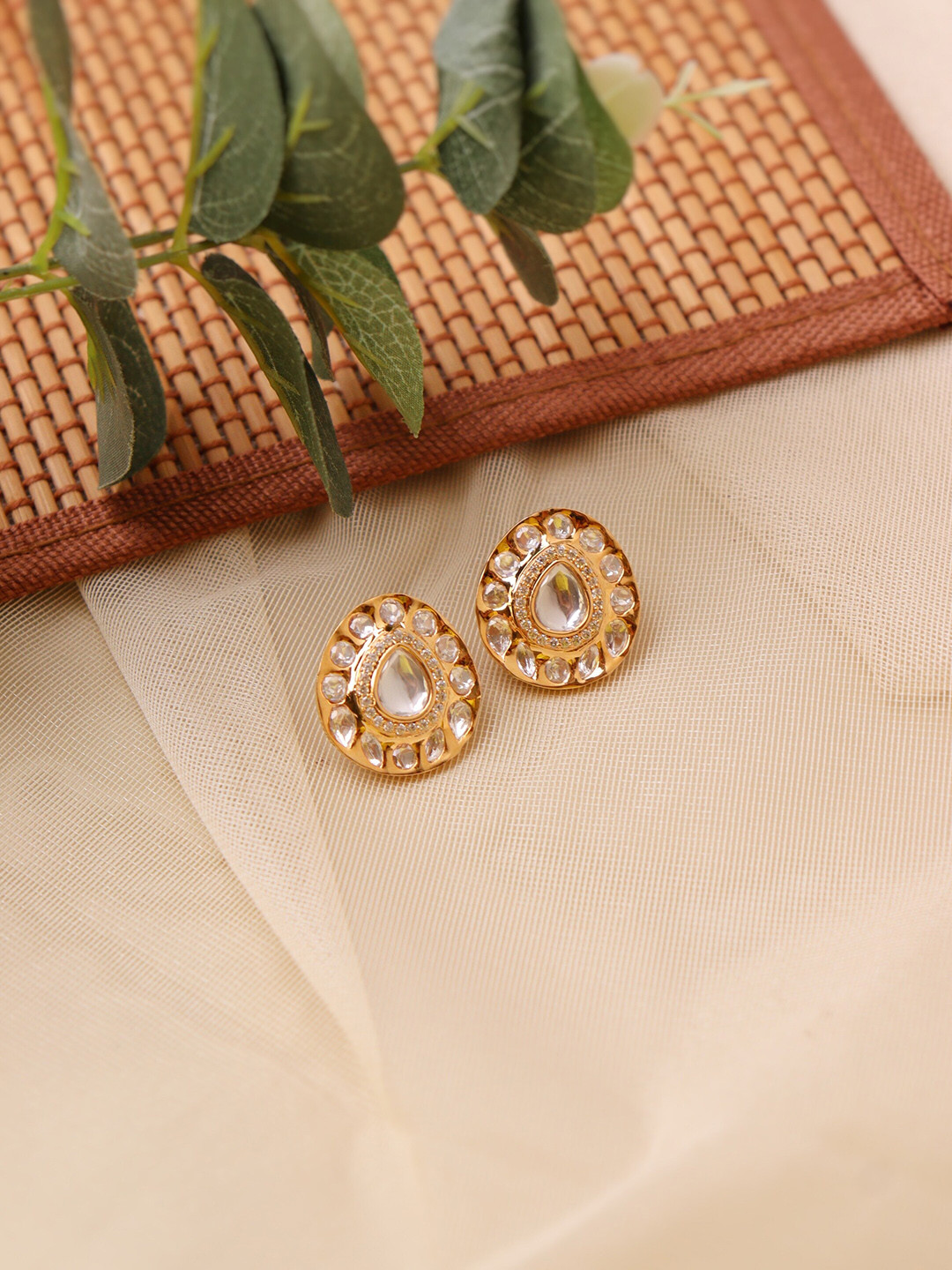

CURIO COTTAGE White Contemporary Studs Earrings