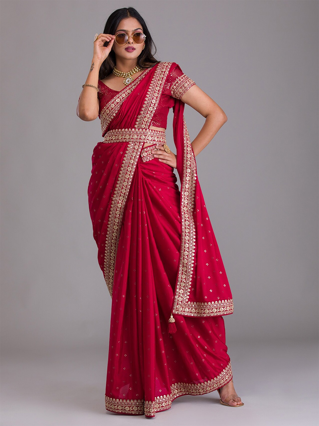 

Koskii Red & Gold-Toned Embellished Sequinned Saree