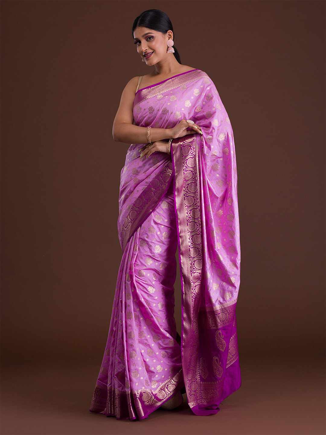 

Koskii Lavender & Pink Paisley Zari Art Silk Saree