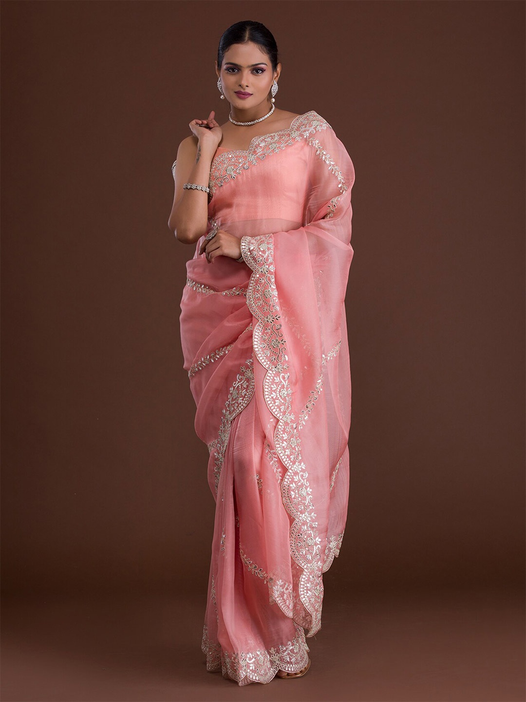 

Koskii Peach-Coloured & Silver-Toned Gotta Patti Supernet Saree