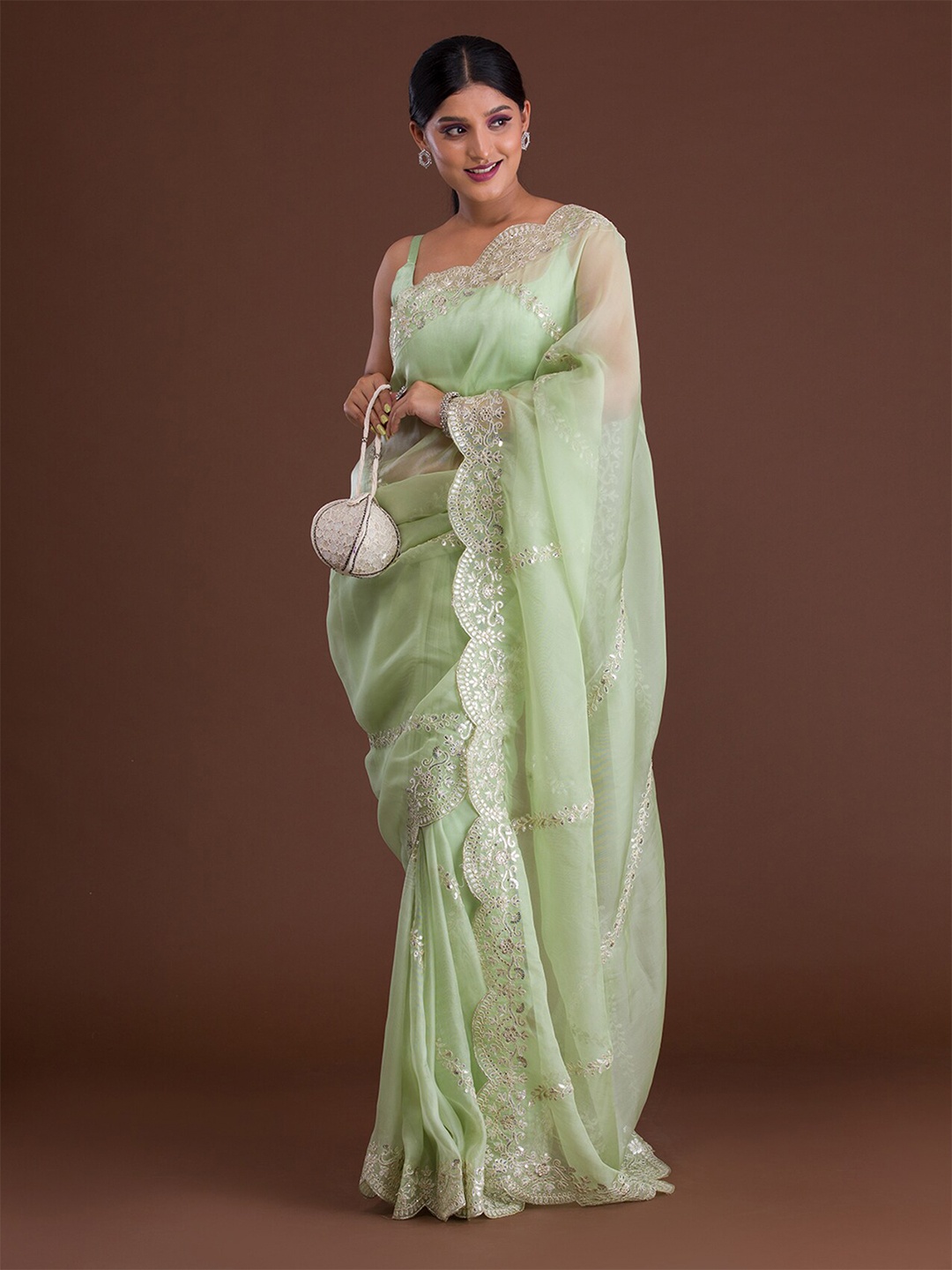 

Koskii Green & Silver-Toned Floral Gotta Patti Supernet Saree