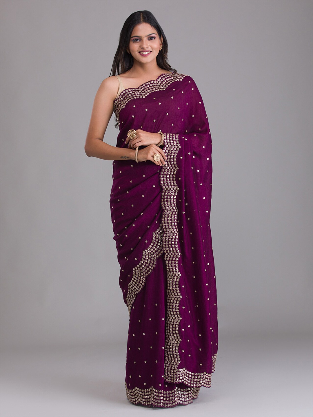 

Koskii Maroon & Gold-Toned Floral Sequinned Art Silk Saree