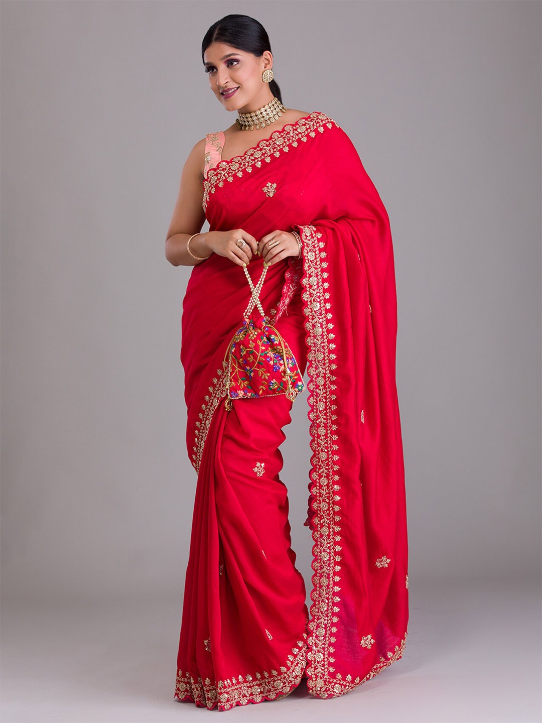 

Koskii Red & Gold-Toned Floral Embellished Saree
