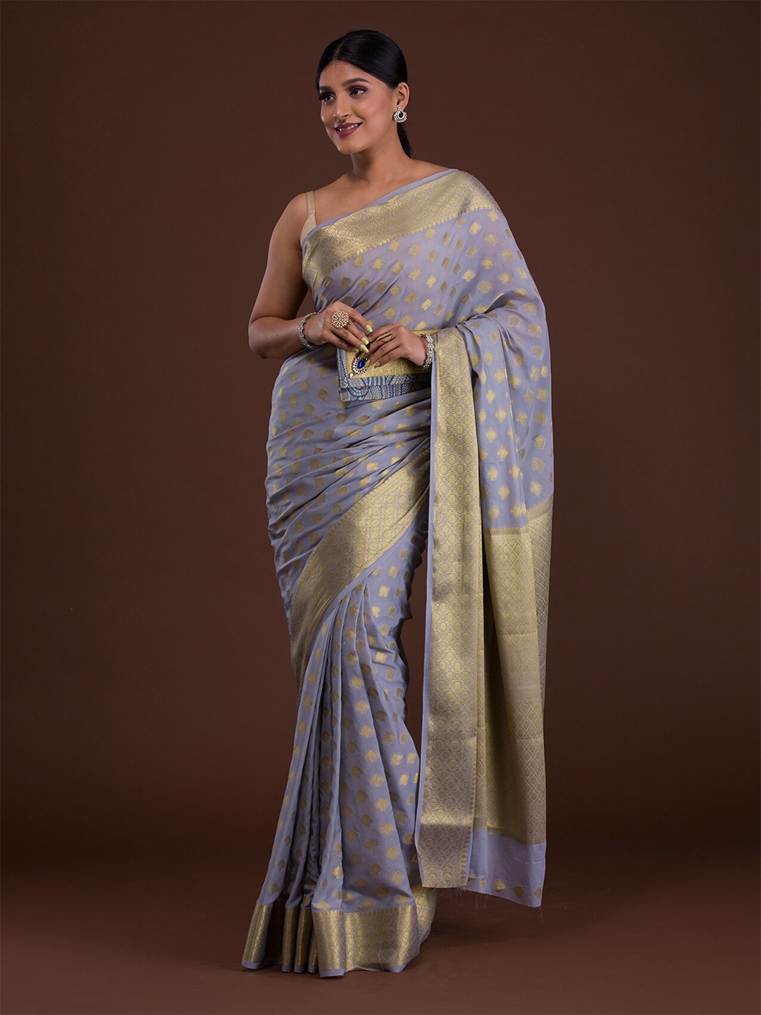 

Koskii Grey & Gold-Toned Woven Design Zari Art Silk Banarasi Saree