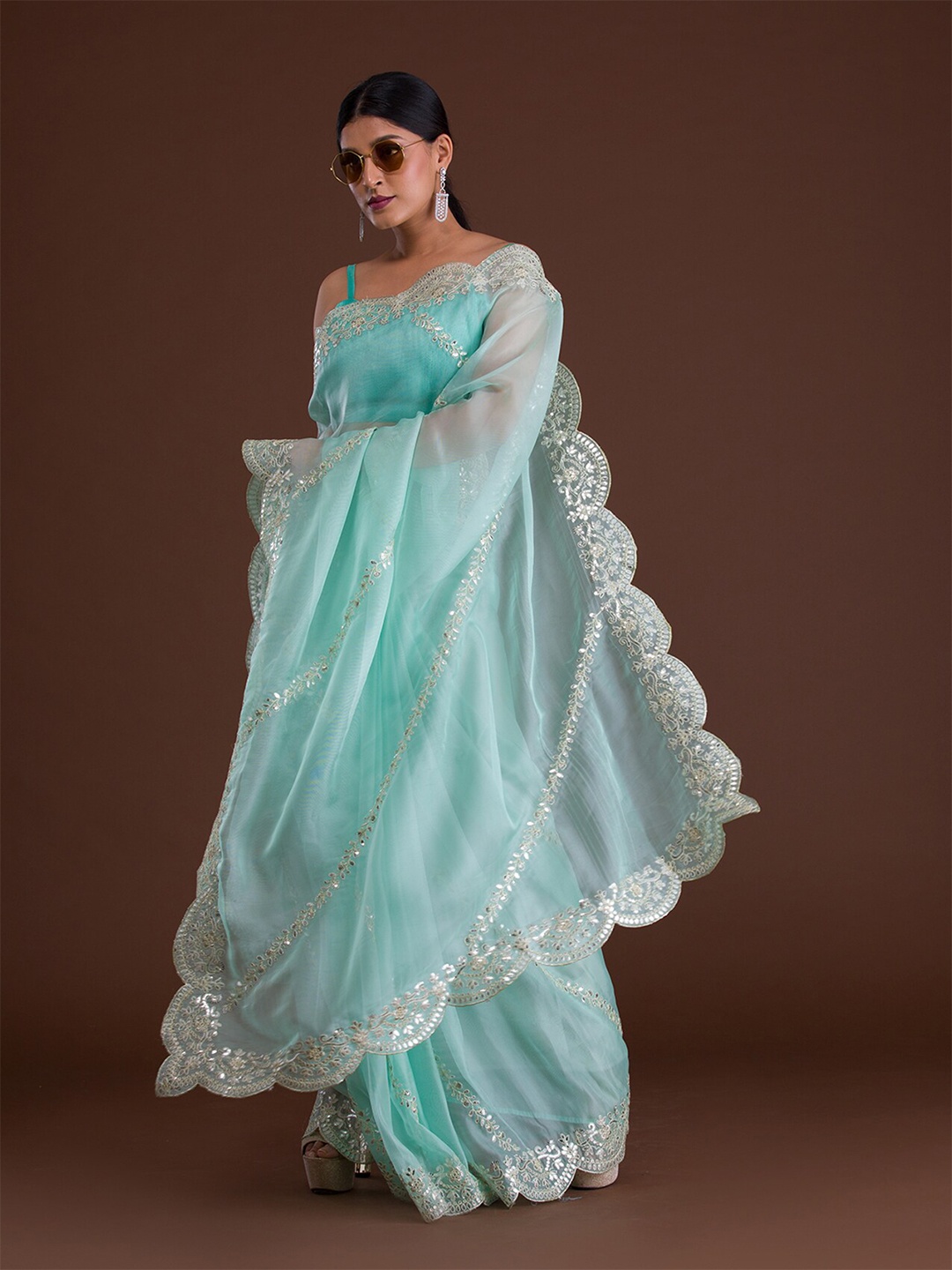 

Koskii Blue & Silver-Toned Floral Gotta Patti Supernet Saree