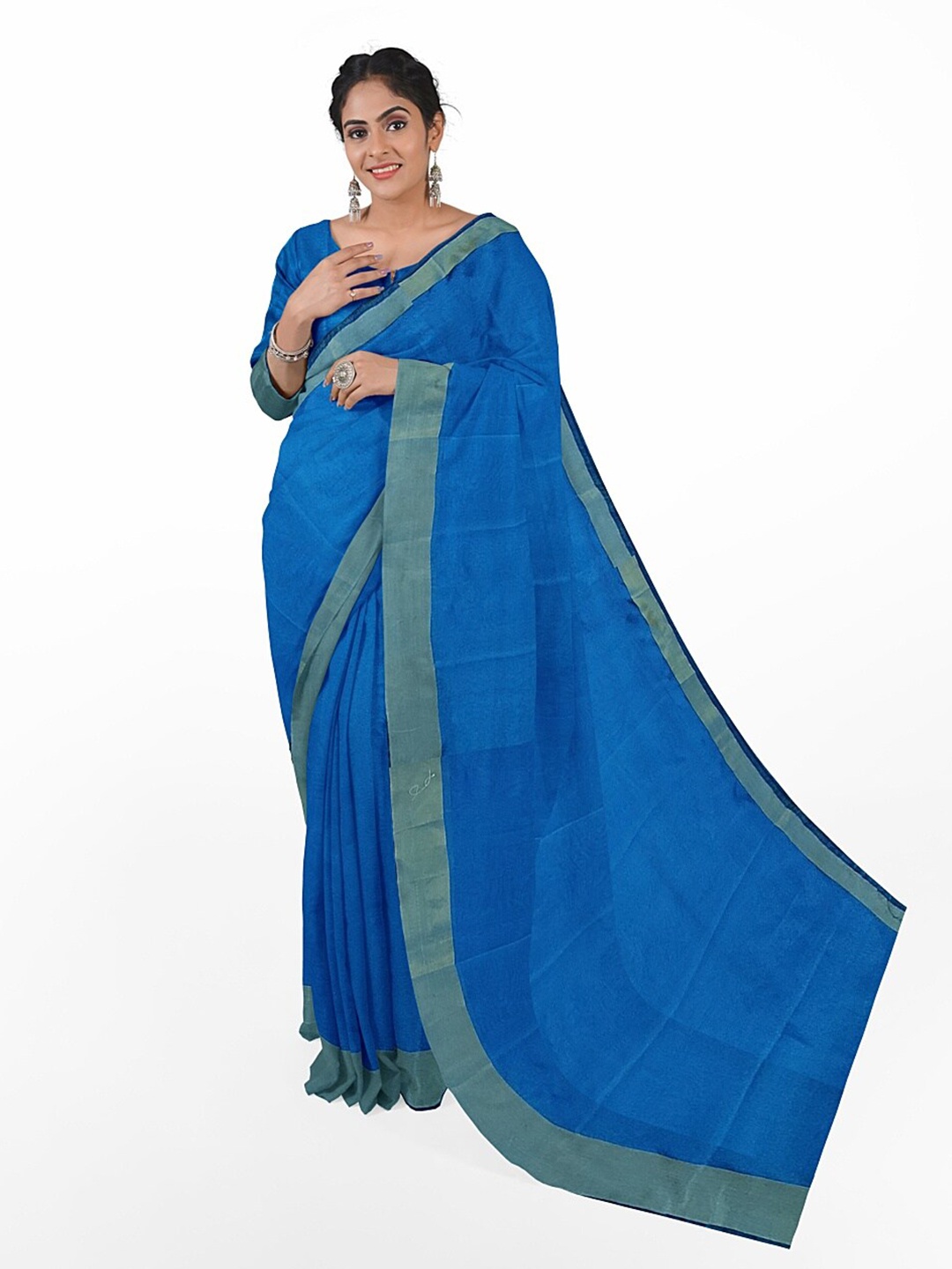 

Silk Bazar Blue & Turquoise Blue Zari Silk Cotton Saree