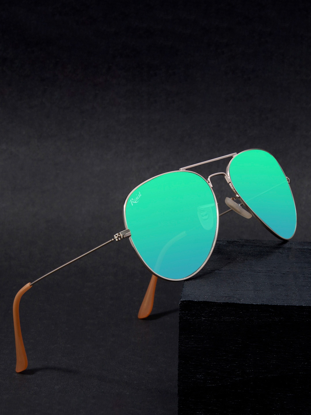 

RESIST EYEWEAR Unisex Green Lens & Gold-Toned Aviator Sunglasses with UV Protected Lens