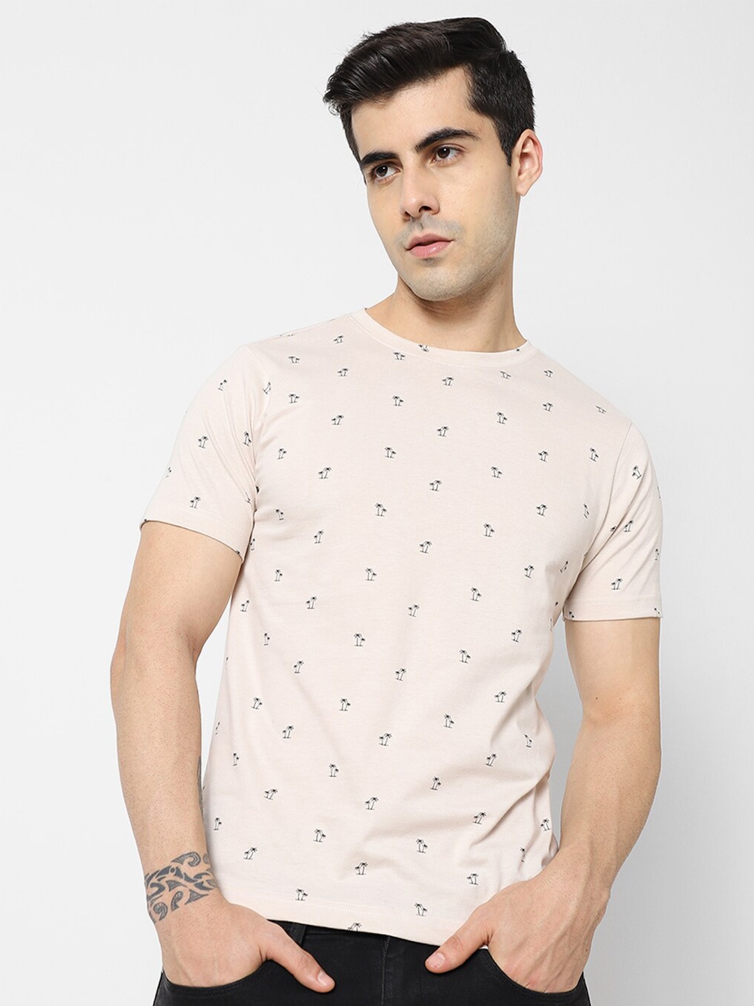 

VASTRADO Men Beige Printed T-shirt