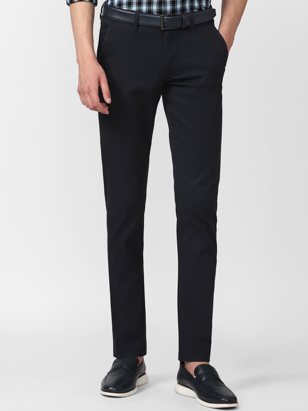 

Van Heusen Sport Men Black Cotton Slim Fit Trousers
