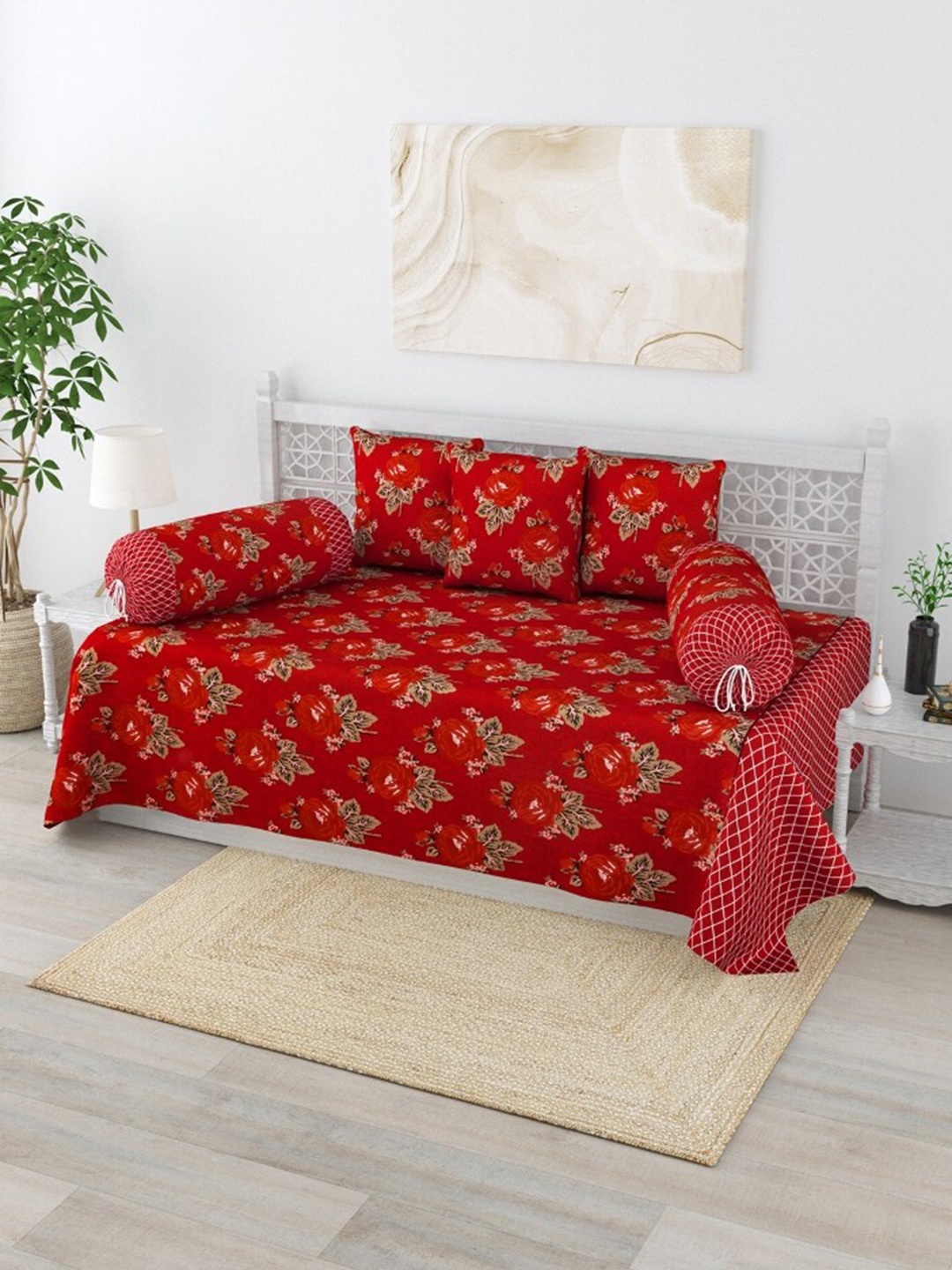 

Salona Bichona Set of 6 Red Printed Pure Cotton Diwan Set