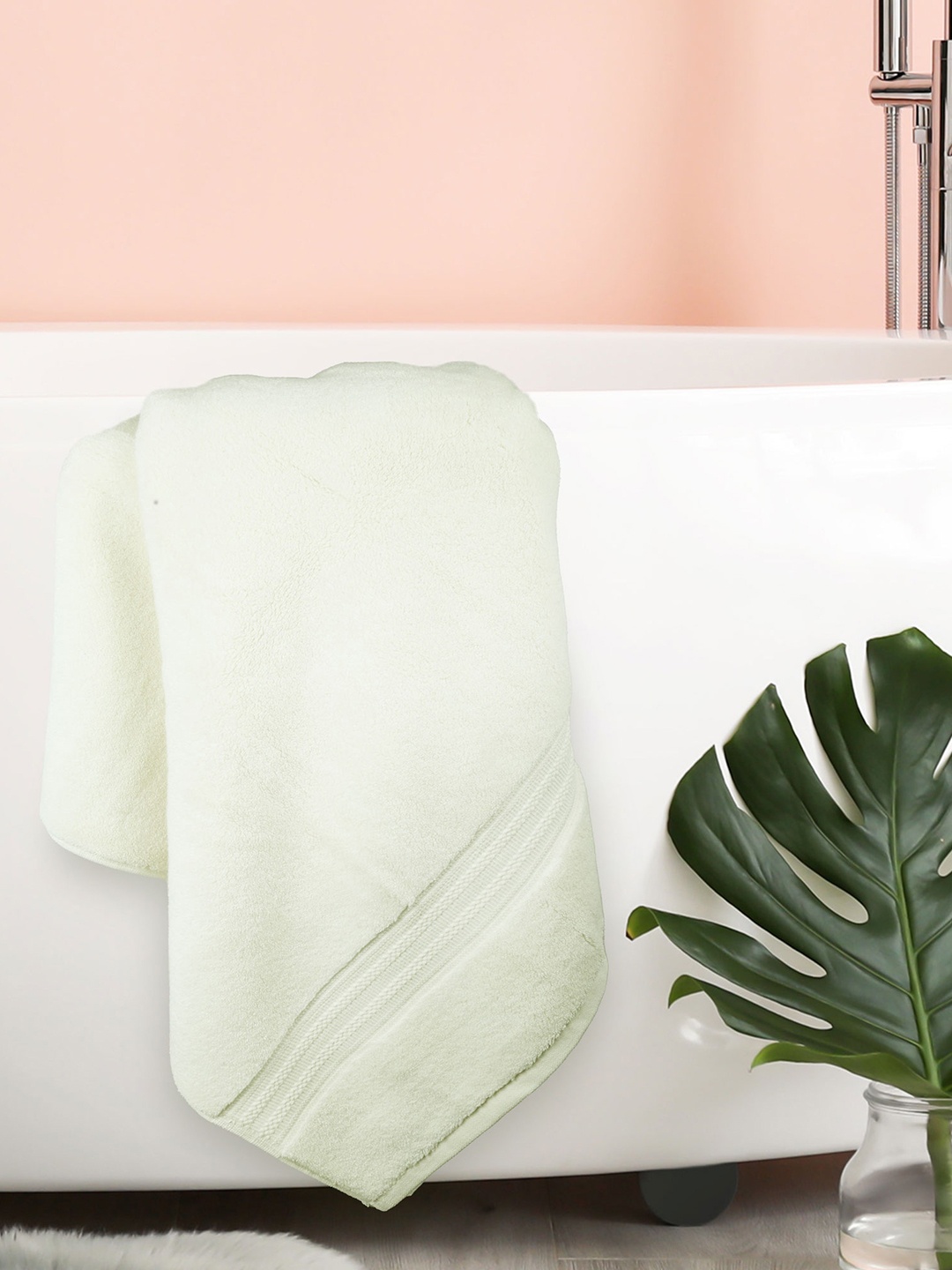

Trident Off White Solid 600 GSM Cotton Bath Towel