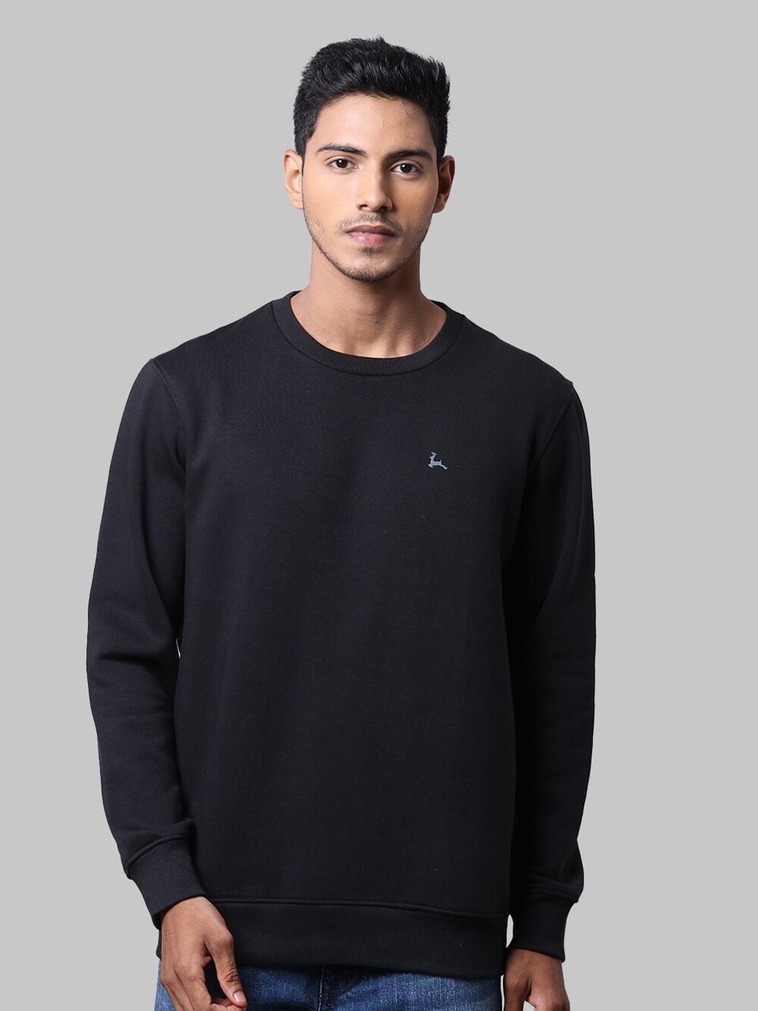

Parx Men Black Solid Pullover Sweatshirt