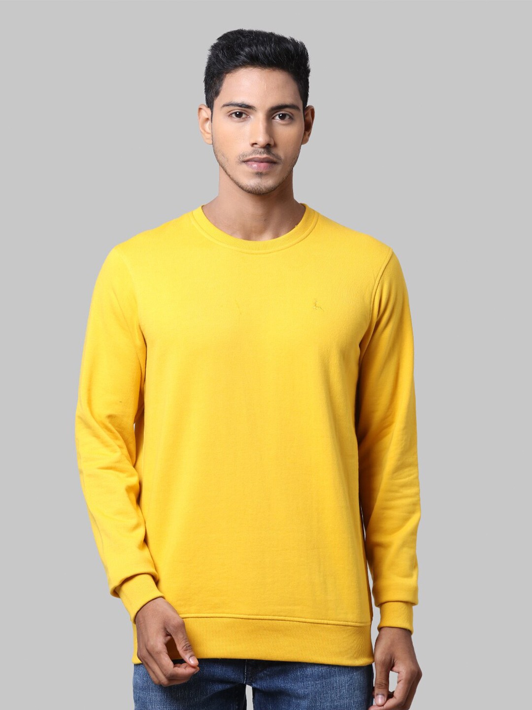 

Parx Men Yellow Solid Cotton Sweatshirt