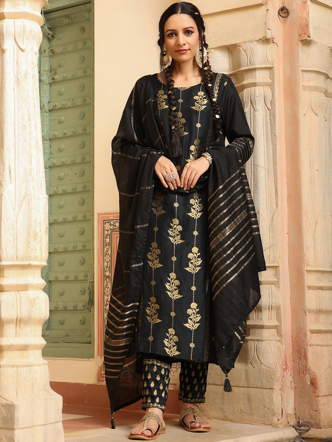 

SCAKHI Women Black Floral Printed High Slit Pure Silk Kurta with Trousers & With Dupatta