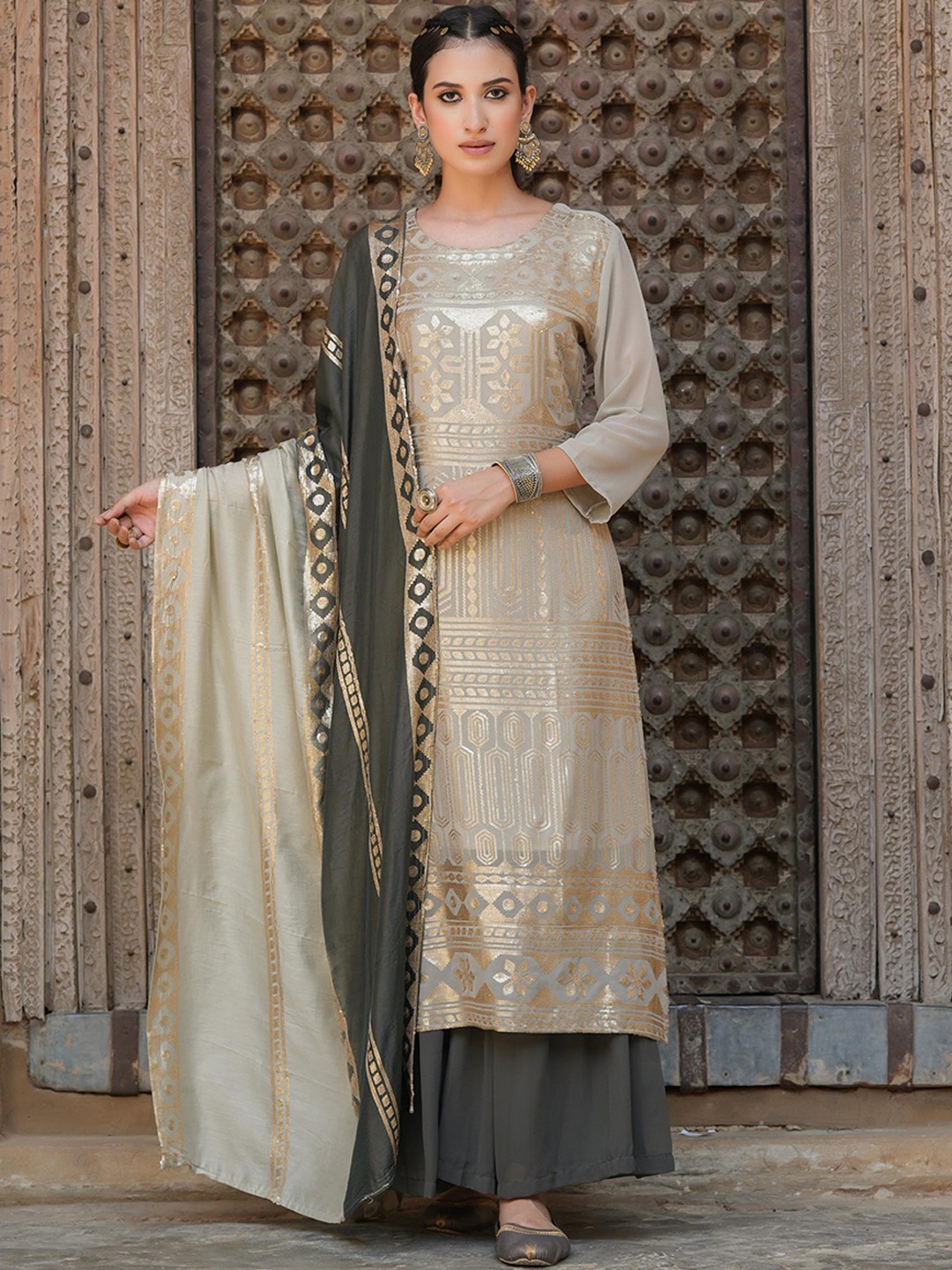 

SCAKHI Women Grey Ethnic Motifs Sequinned Kurta with Palazzos & With Dupatta