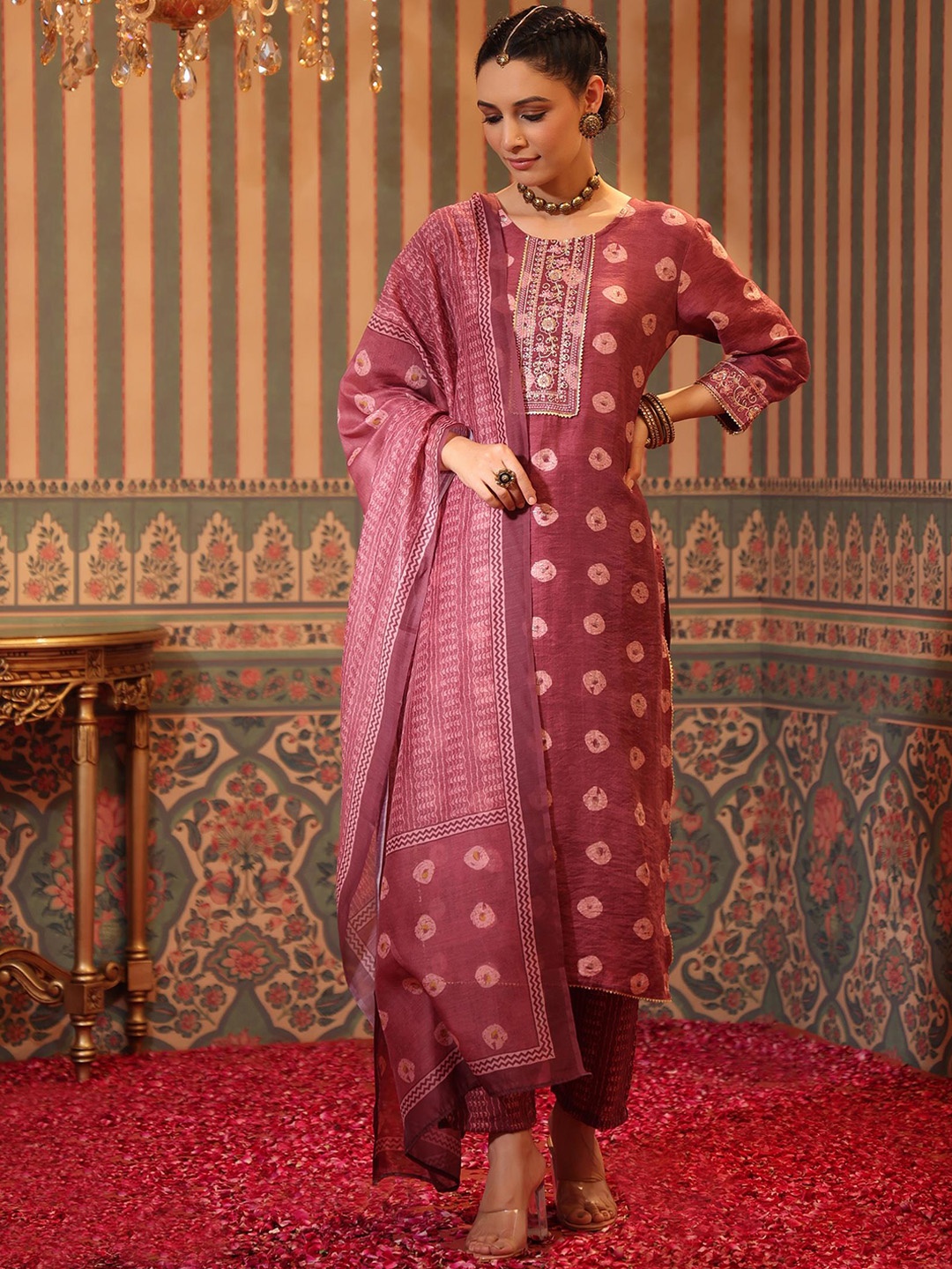 

SCAKHI Women Mauve Printed Gotta Patti Chanderi Silk Kurta with Trousers & With Dupatta