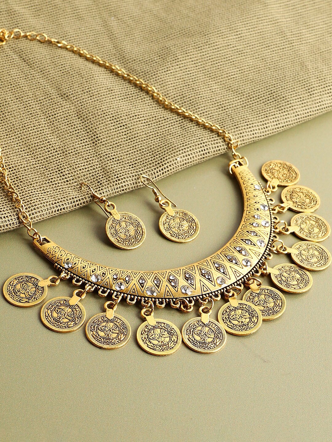 

SOHI Gold-Plated White Stones Studded Jewellery Set