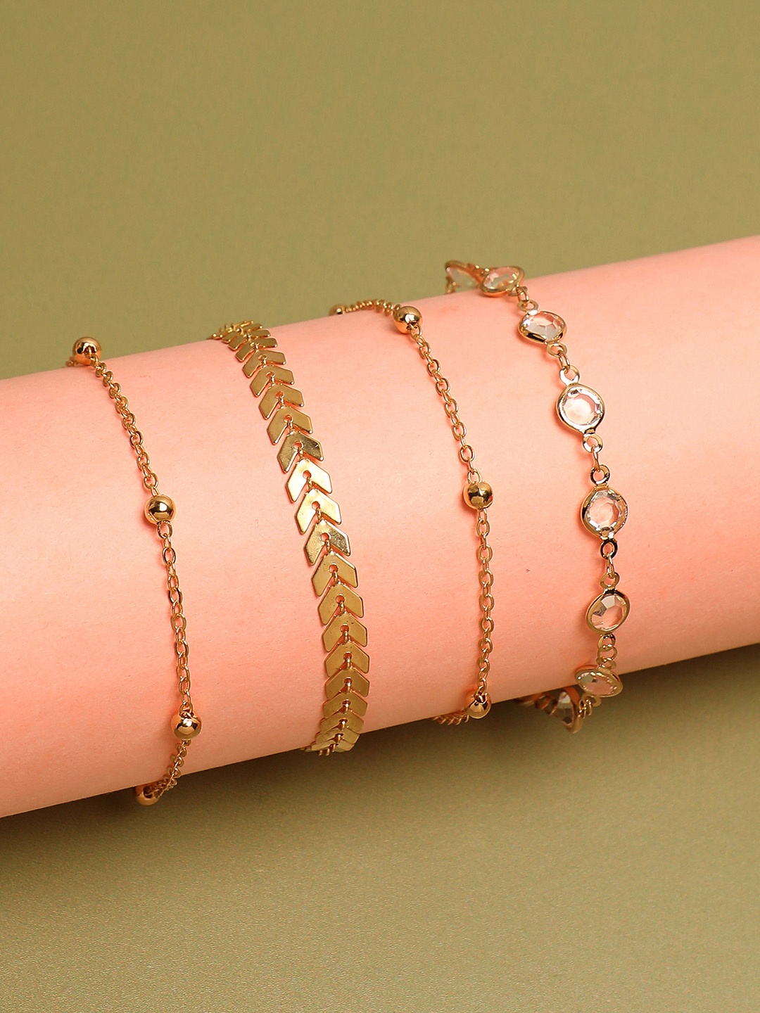 

SOHI Set Of 4 Gold-Plated Anklet Cum Bracelet