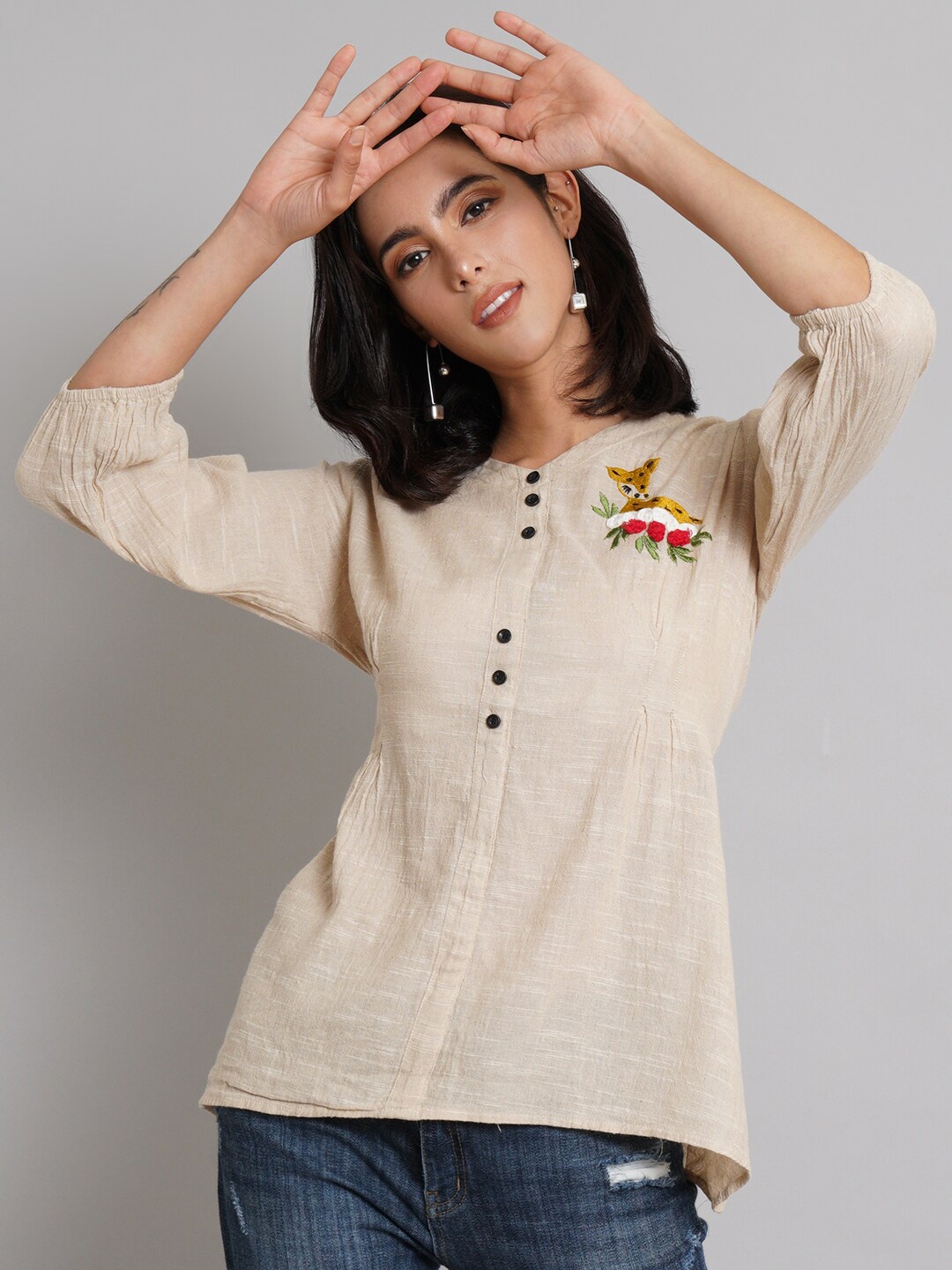 

Risirioutfit Women Off White Floral Embroidered Pure Cotton Top
