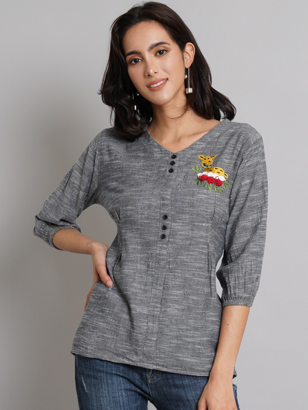 

Risirioutfit Women Grey Embroidered Pure Cotton Top
