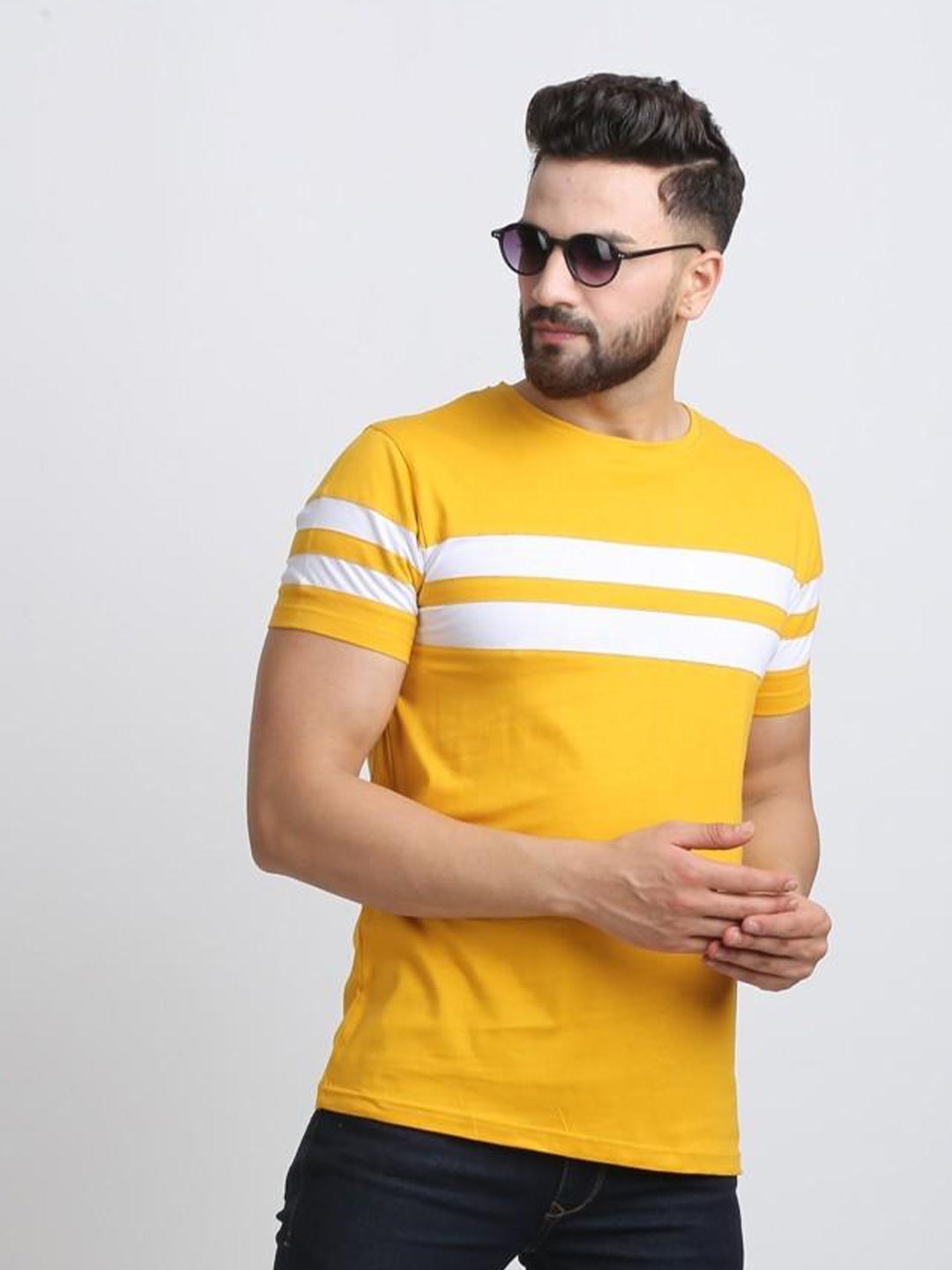 

Rodzen Men Yellow & White Striped Pure Cotton T-shirt