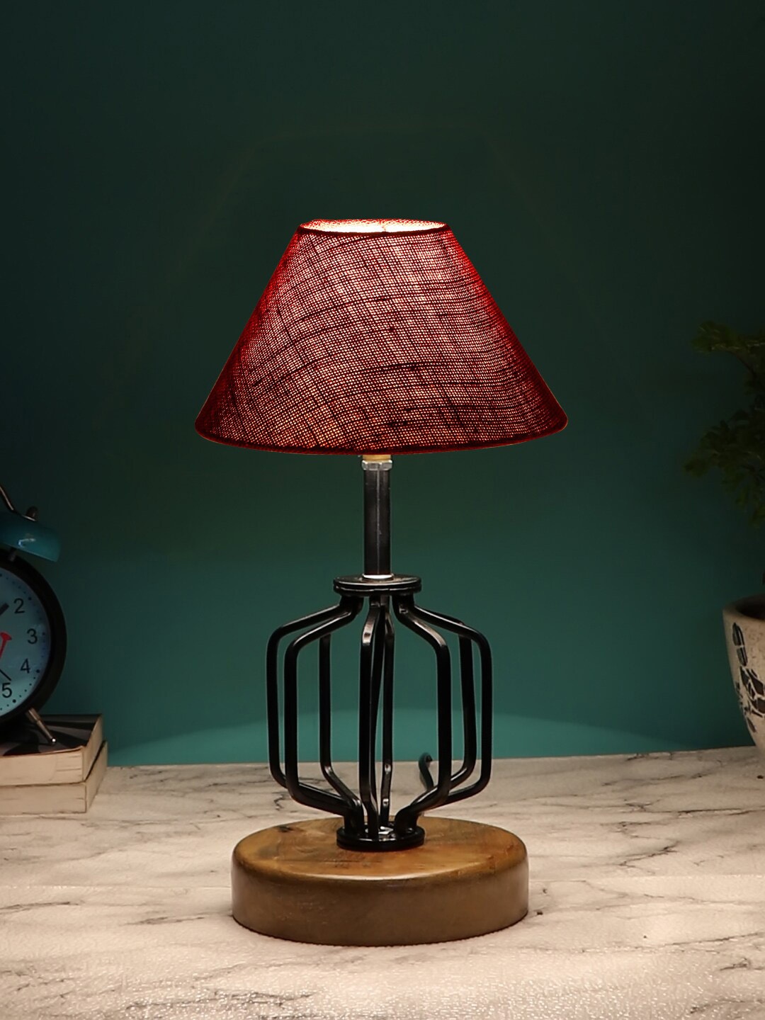 

Devansh Maroon Solid Jute Table Lamp