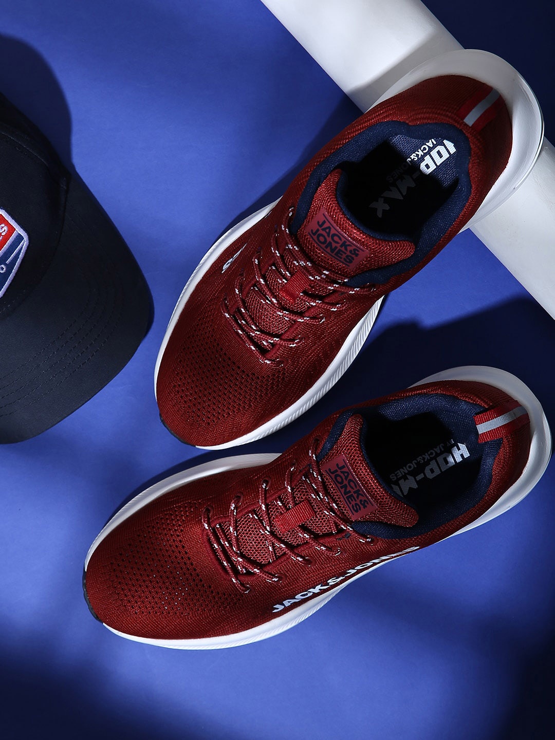

Jack & Jones Men Maroon Textured Sneakers
