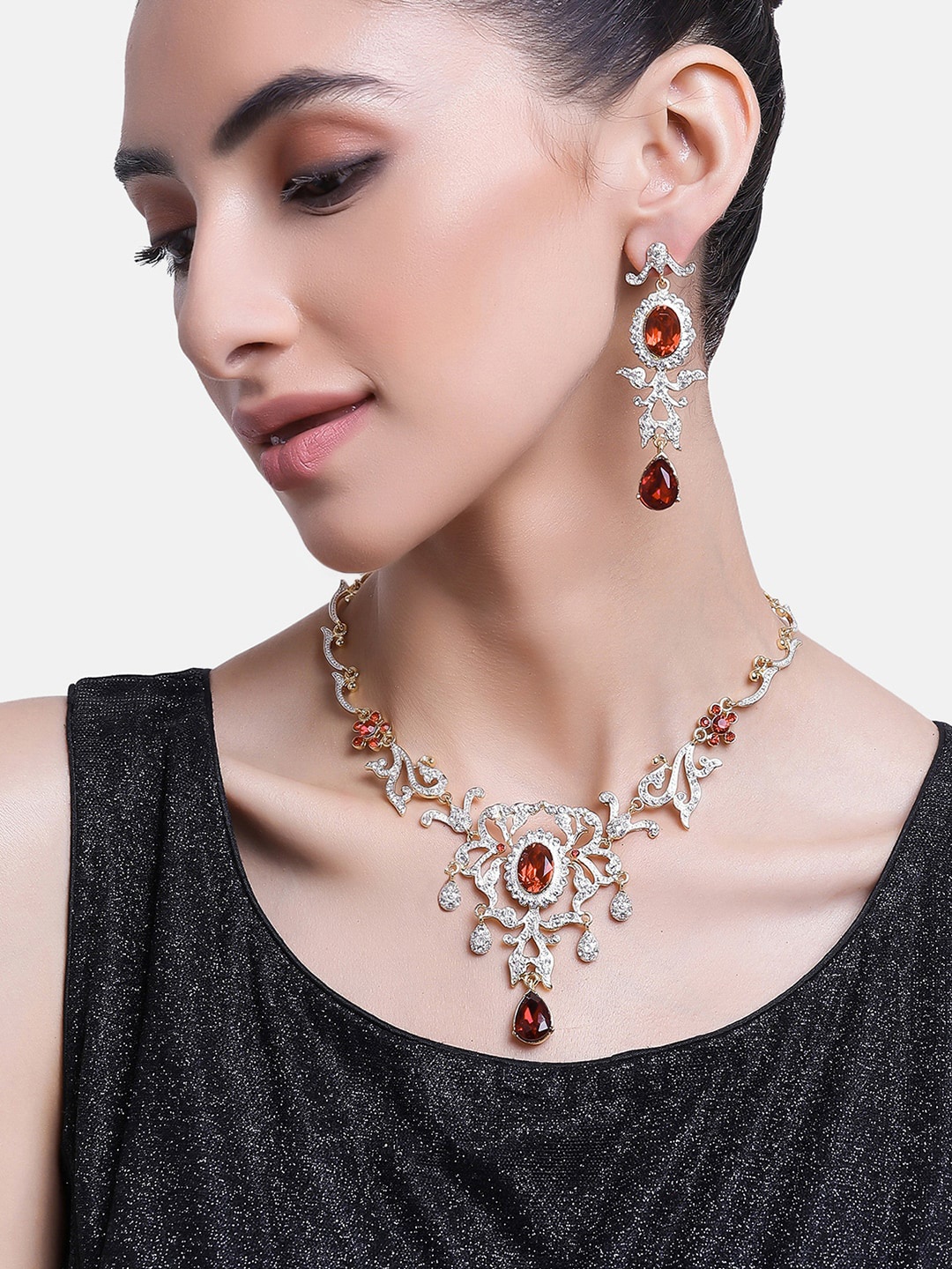 

Estele Gold Plated Dazzling Jewellery Set with Crystals