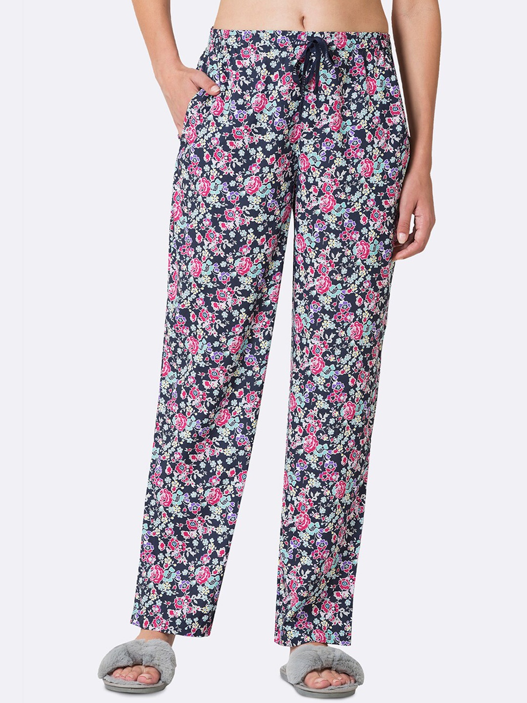 

Van Heusen Women Printed Functional Pocket Ultra Soft Lounge Pants, Navy blue
