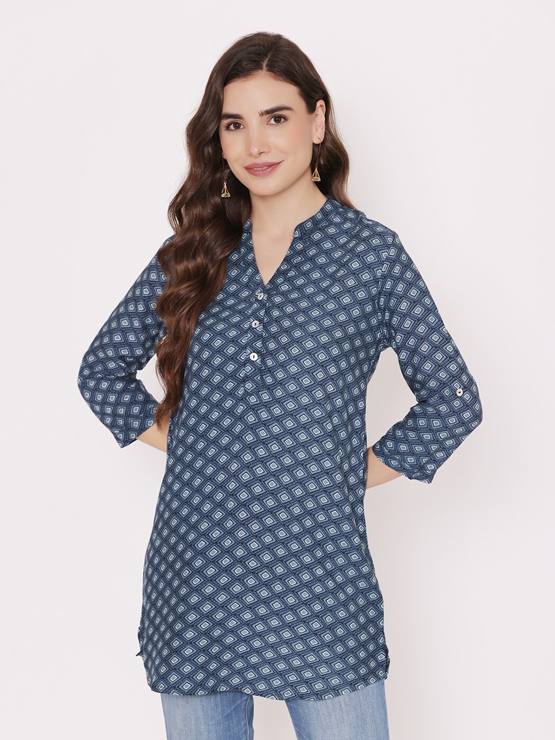 

Vami Blue Geometric Printed Kurti