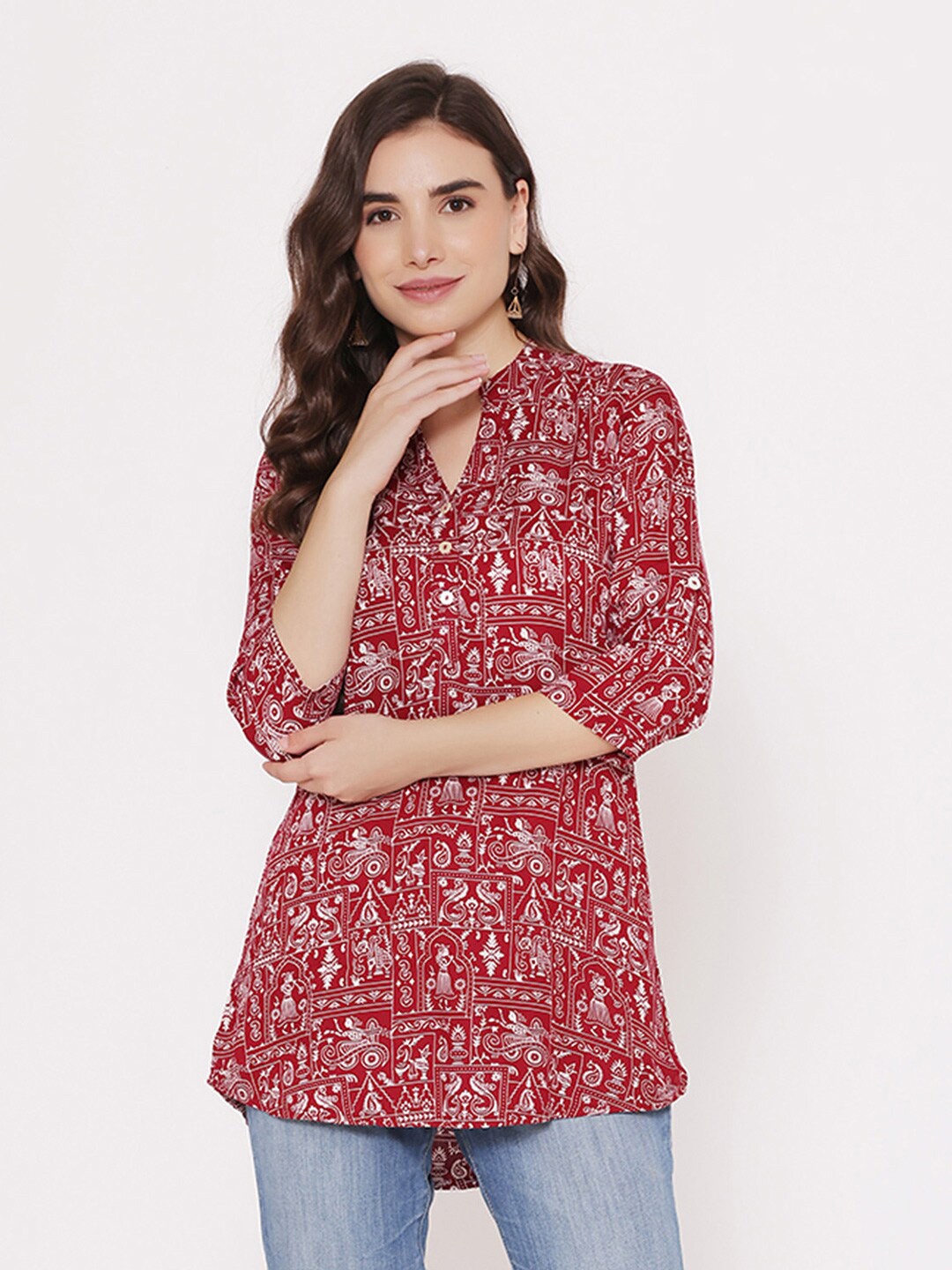 

Vami Red & White Ethnic Motifs Printed Kurti