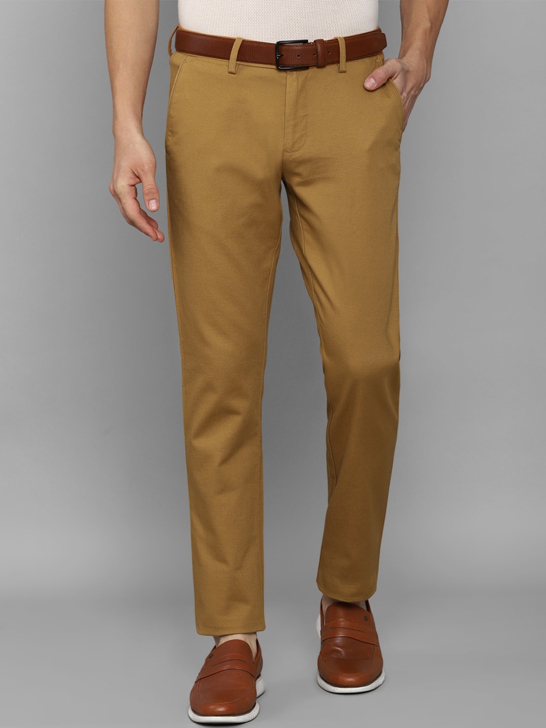 

Allen Solly Men Brown Solid Slim Fit Trousers