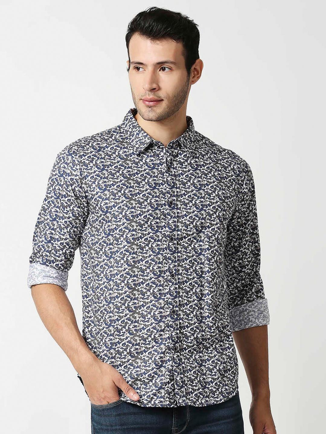

Pepe Jeans Men Blue Printed Casual Shirt