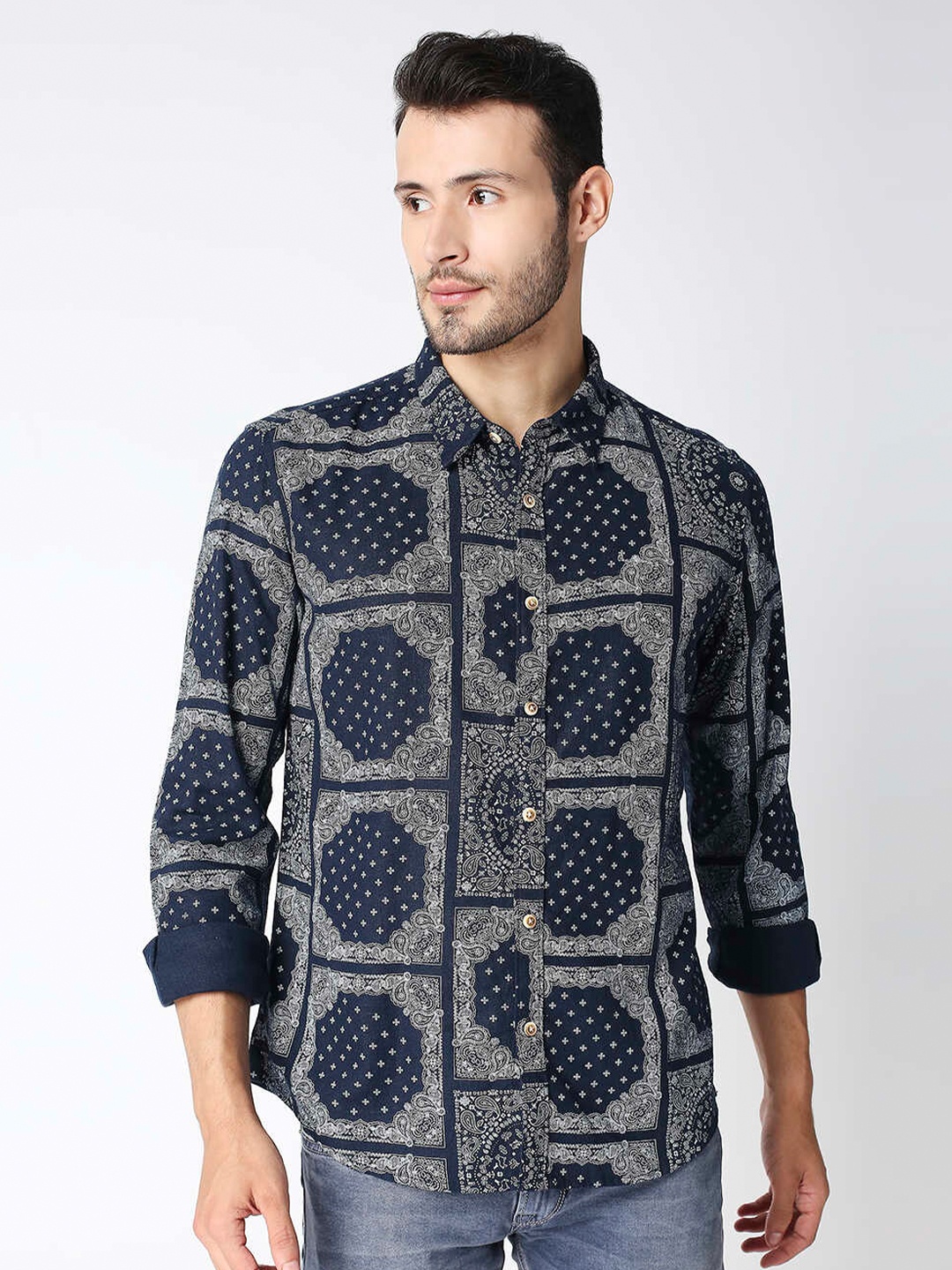 

Pepe Jeans Men Navy Blue Printed Linen Casual Shirt