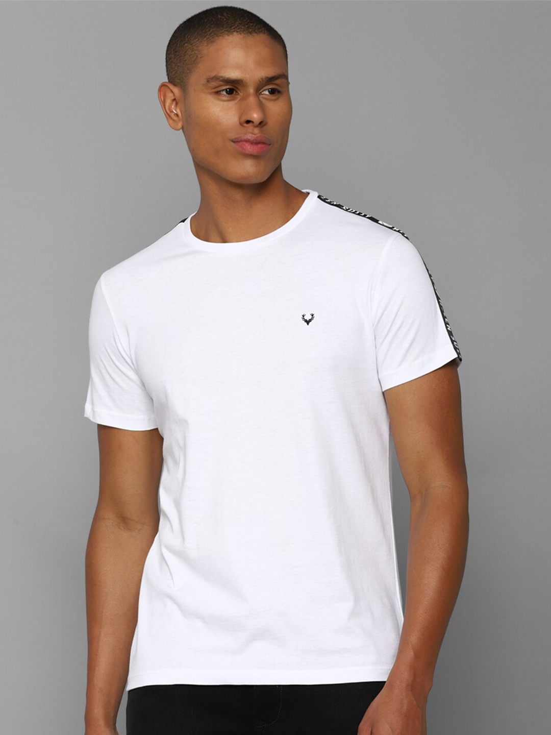 

Allen Solly Men White Slim Fit Cotton T-shirt