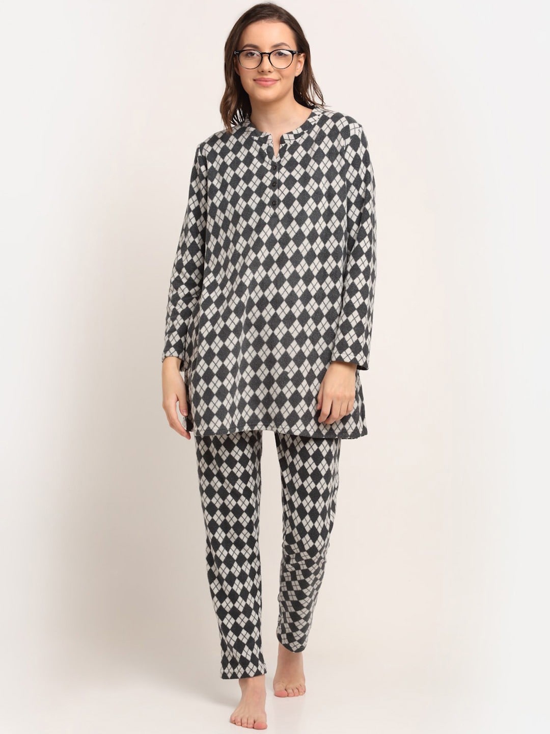 

Kanvin Women Charcoal & White Checked Night suit MJKAW21506_B
