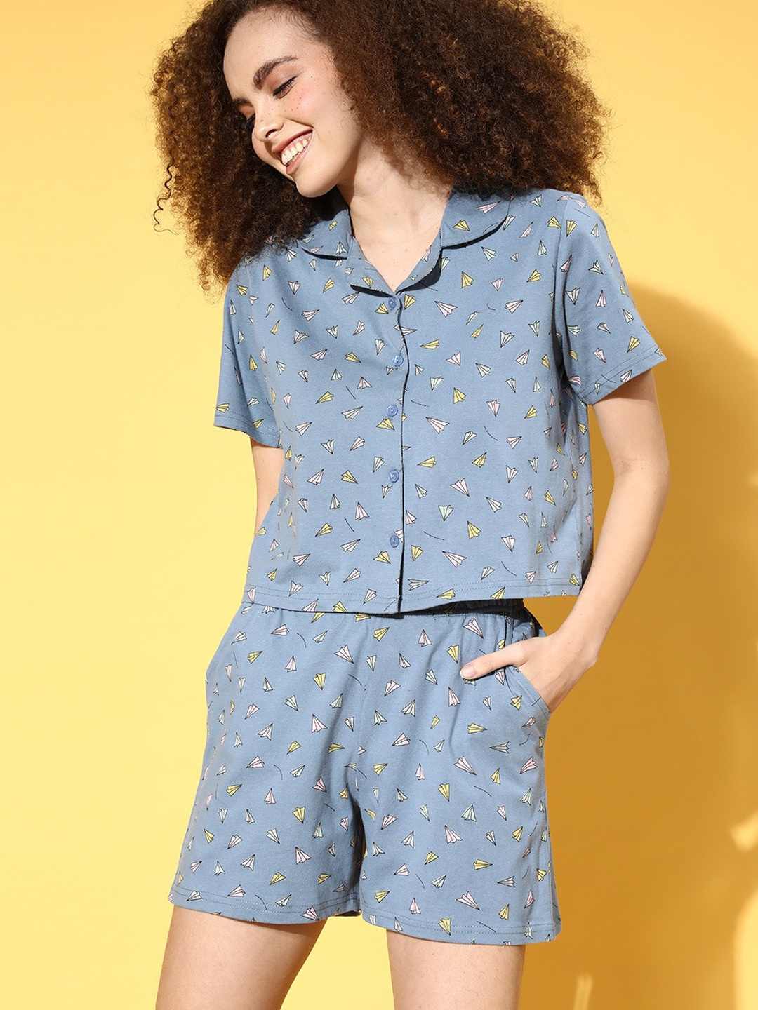 

Kanvin Women Blue & Yellow Printed Night suit