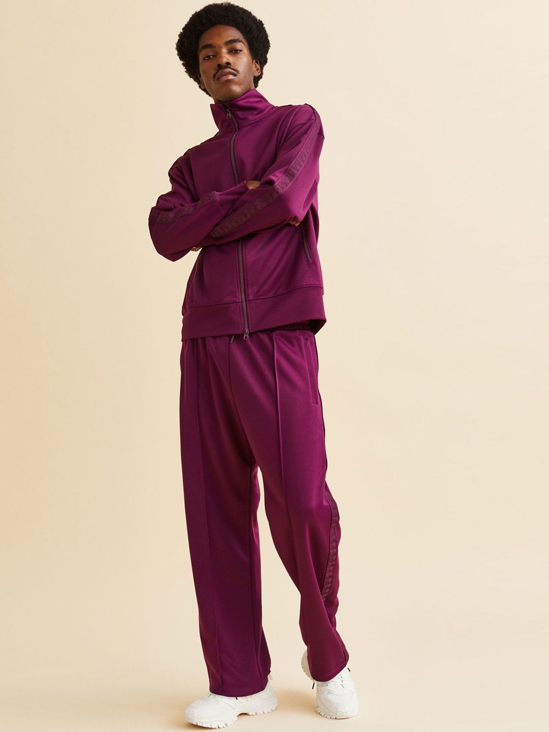 

H&M Men Purple Solid Relaxed Fit Fast-Drying Track Pants