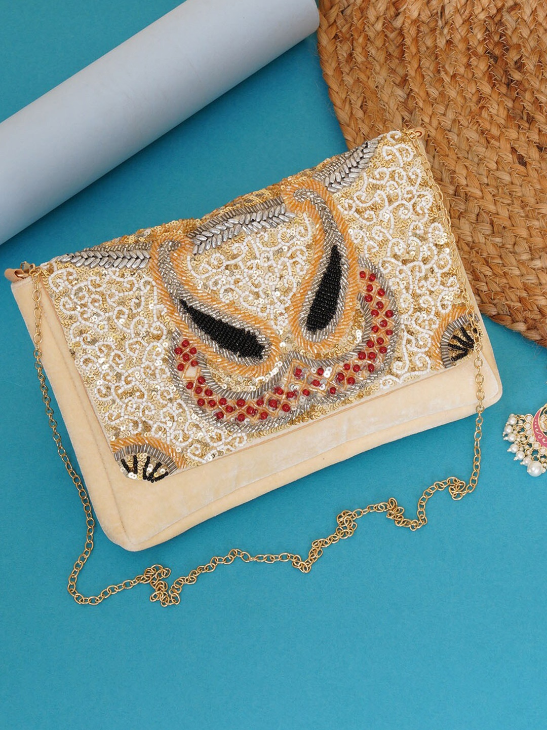 

FABBHUE Gold-Toned & Red Embellished Envelope Clutch