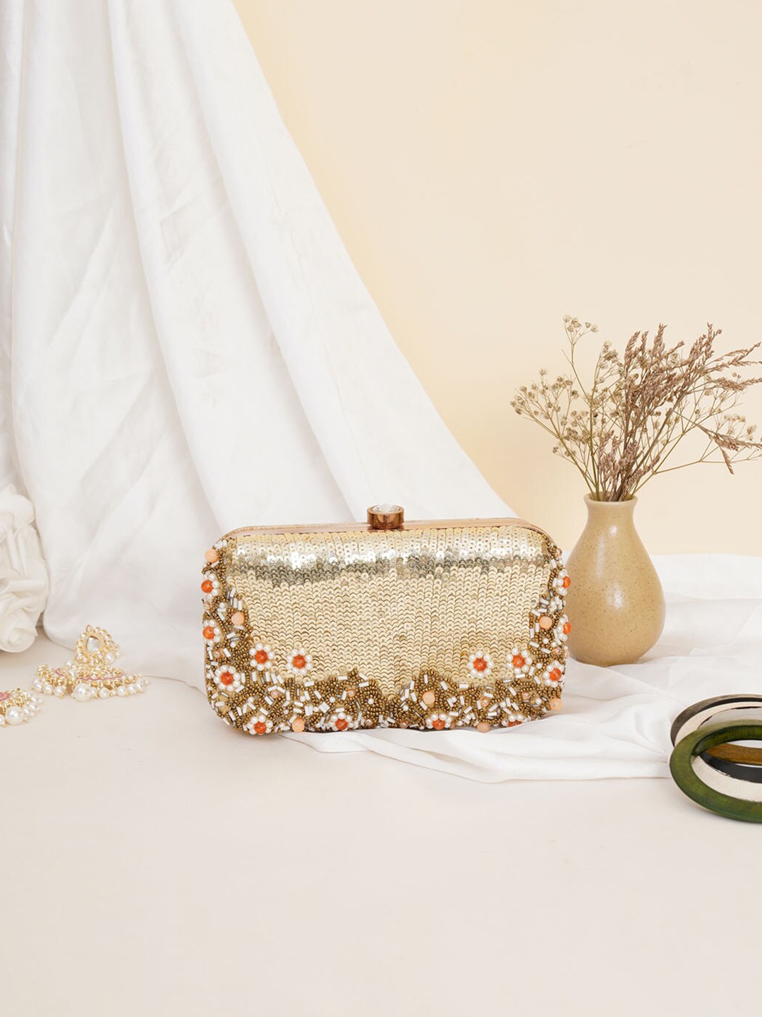 

FABBHUE Gold-Toned & Red Embellished Box Clutch