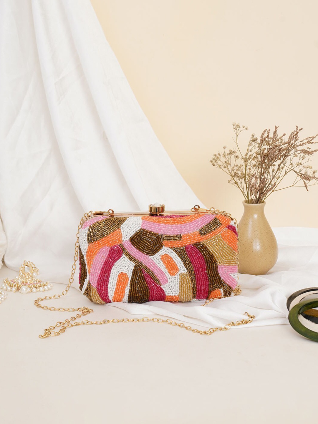 

FABBHUE Pink & White Embroidered Box Clutch