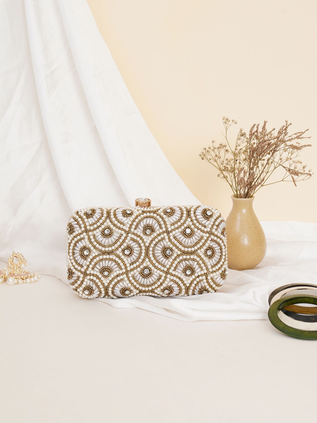 

FABBHUE Women White & Gold-Toned Embroidered Box Clutch