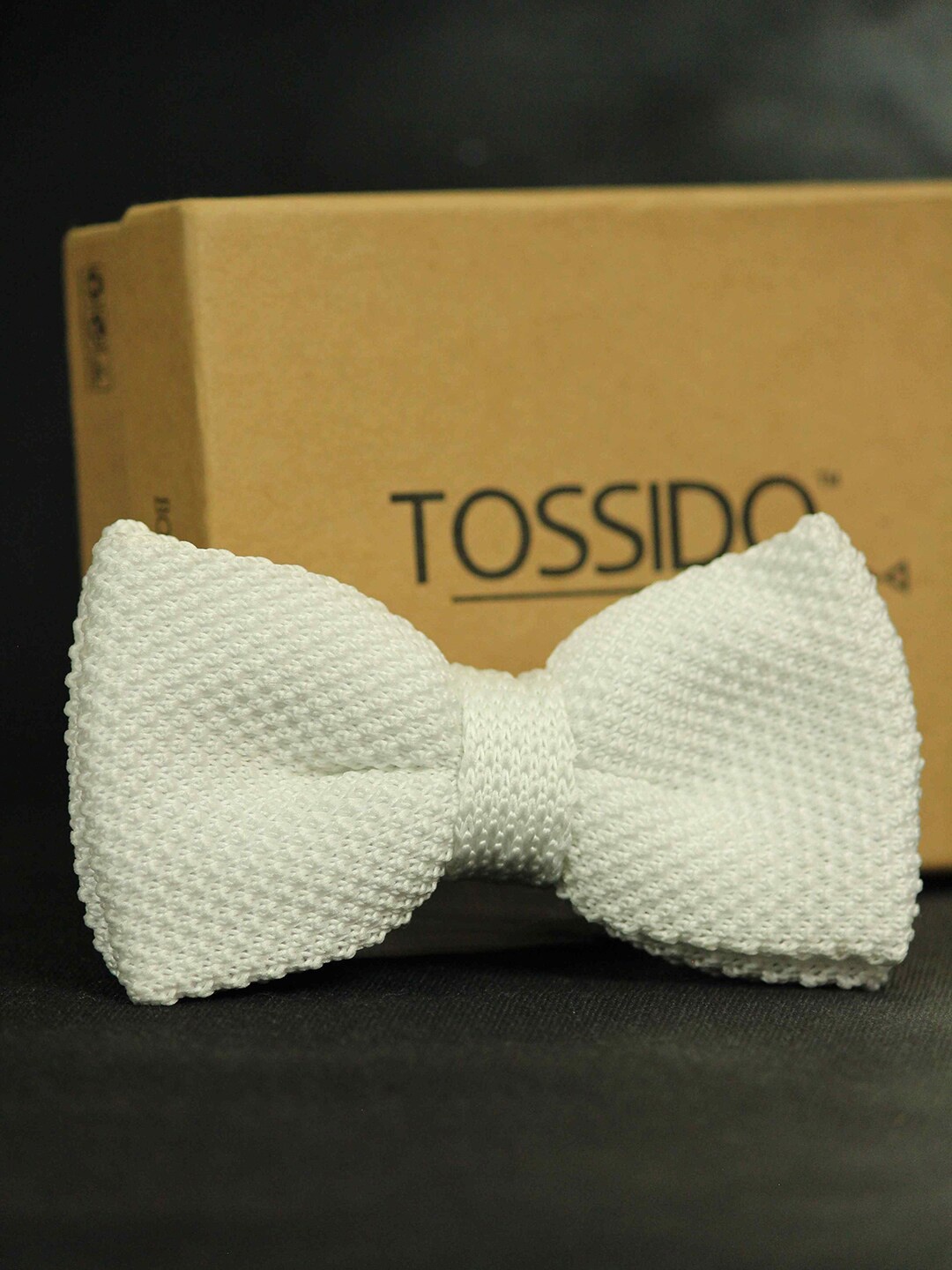 

Tossido Men White Knitted Bow Tie