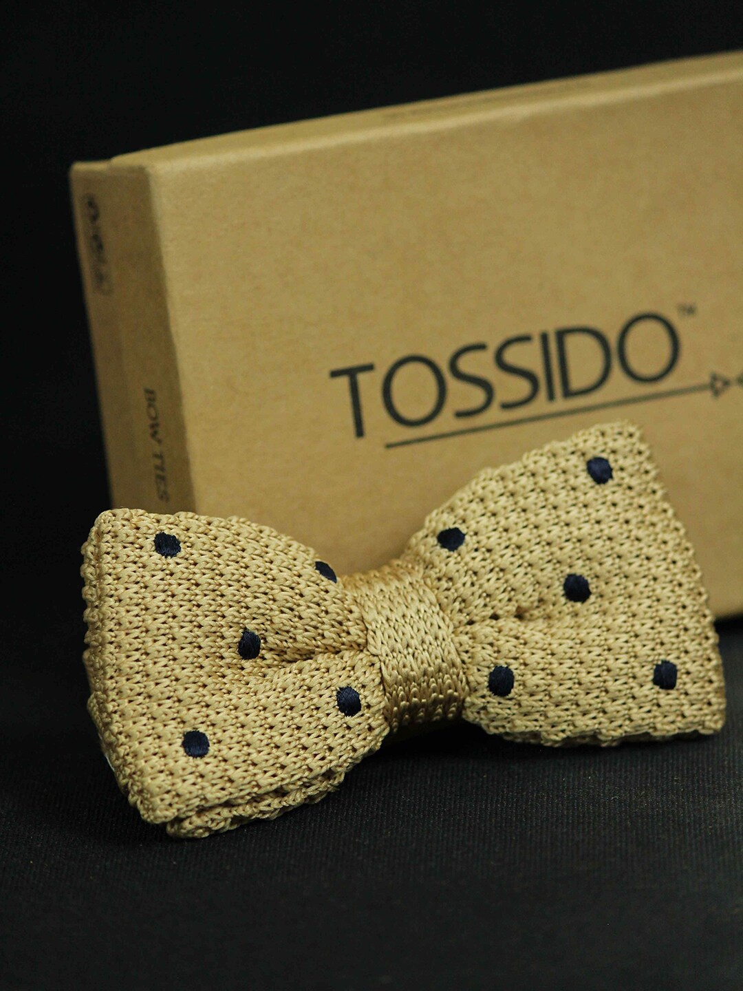 

Tossido Men Yellow & Black Printed Bow Tie